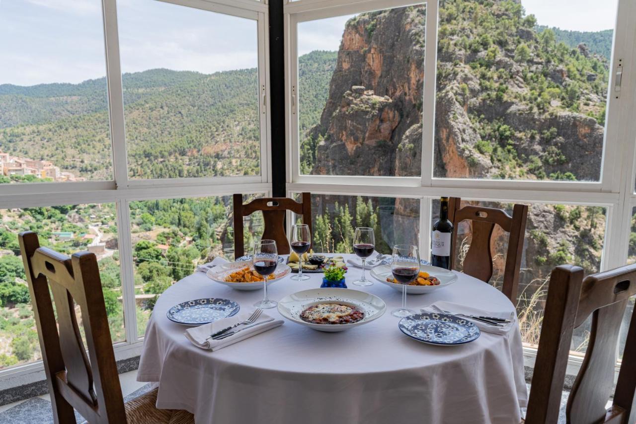 Hotel Restaurante Felipe II (Adults Only) Айна Екстериор снимка