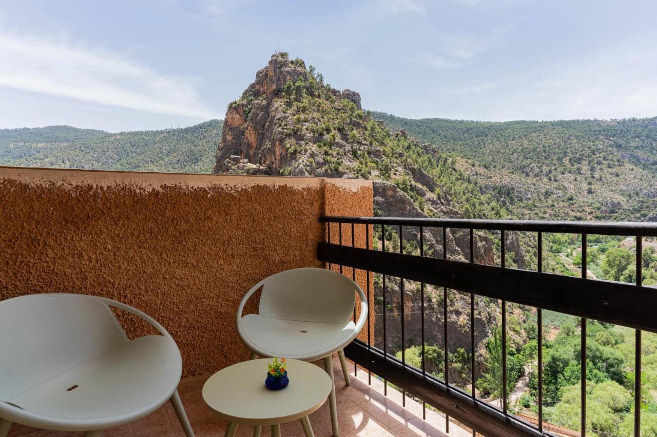 Hotel Restaurante Felipe II (Adults Only) Айна Екстериор снимка