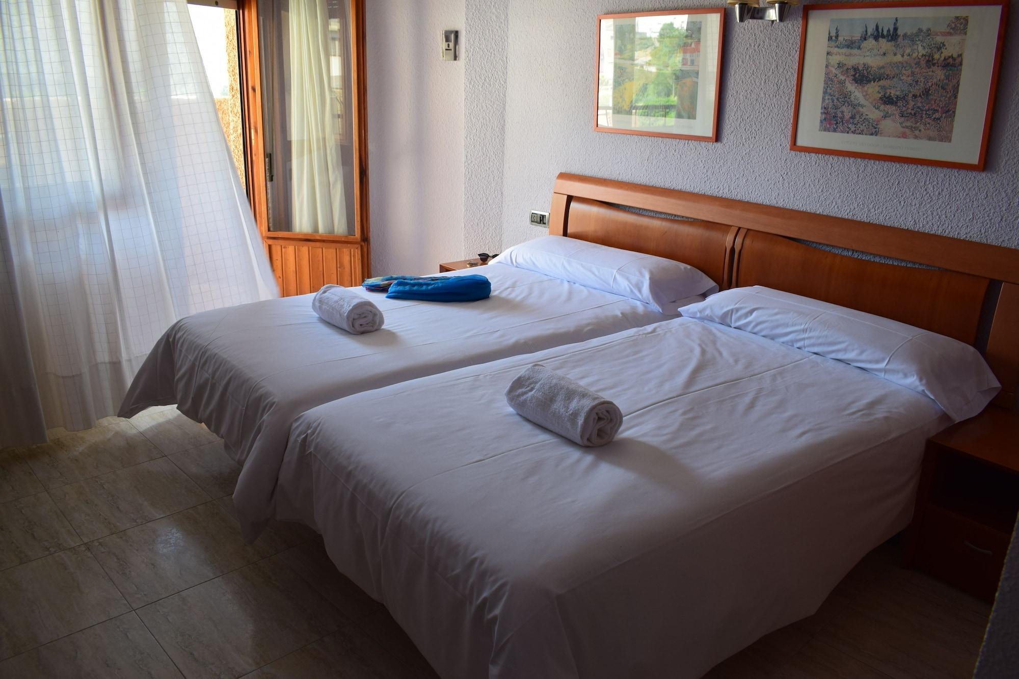Hotel Restaurante Felipe II (Adults Only) Айна Екстериор снимка