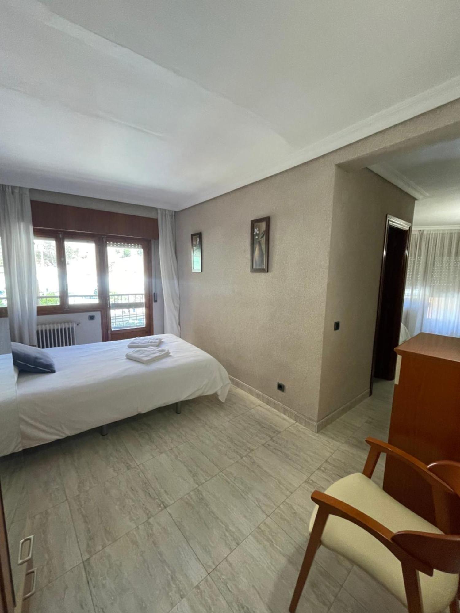 Hotel Restaurante Felipe II (Adults Only) Айна Екстериор снимка