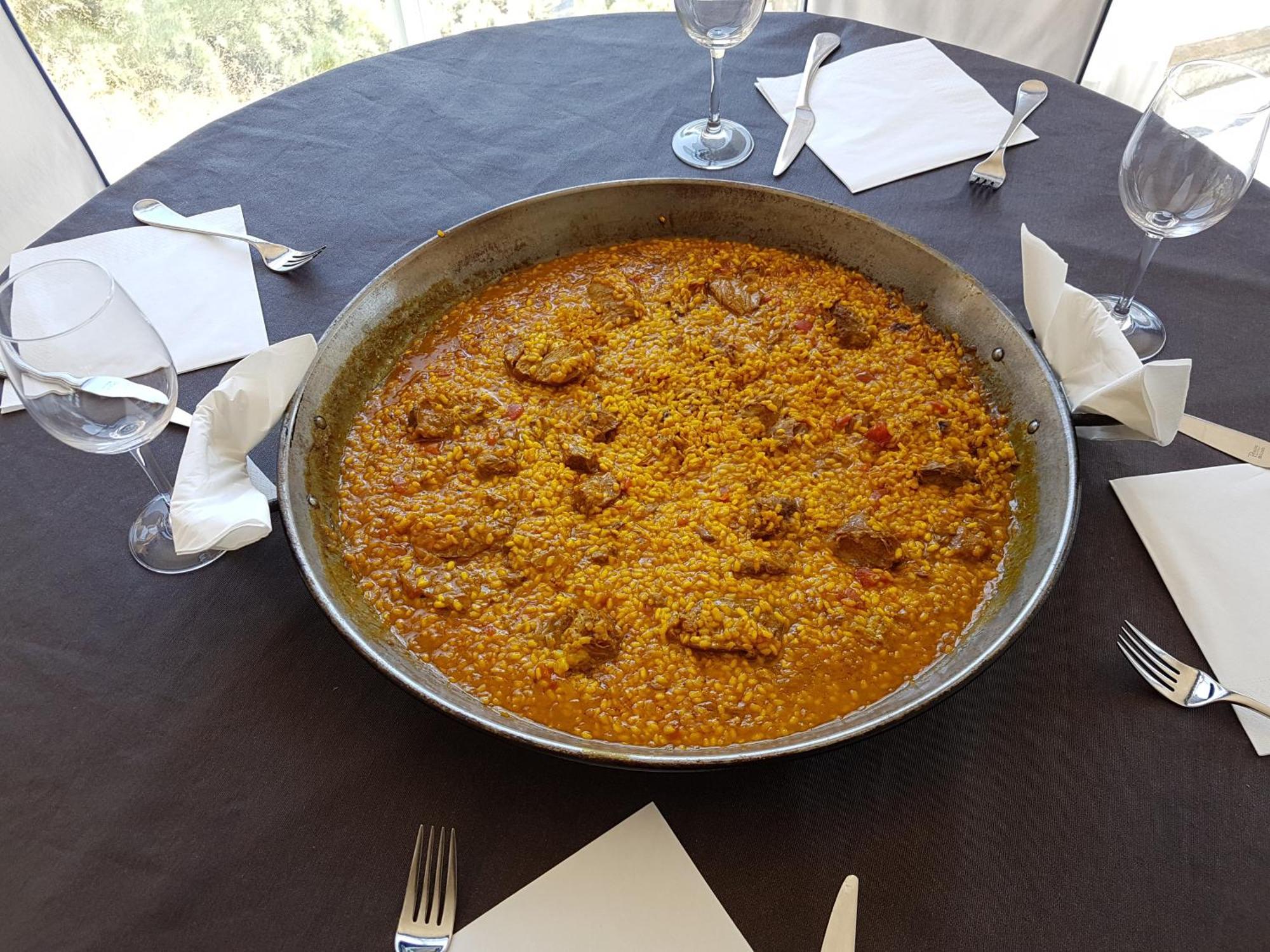 Hotel Restaurante Felipe II (Adults Only) Айна Екстериор снимка