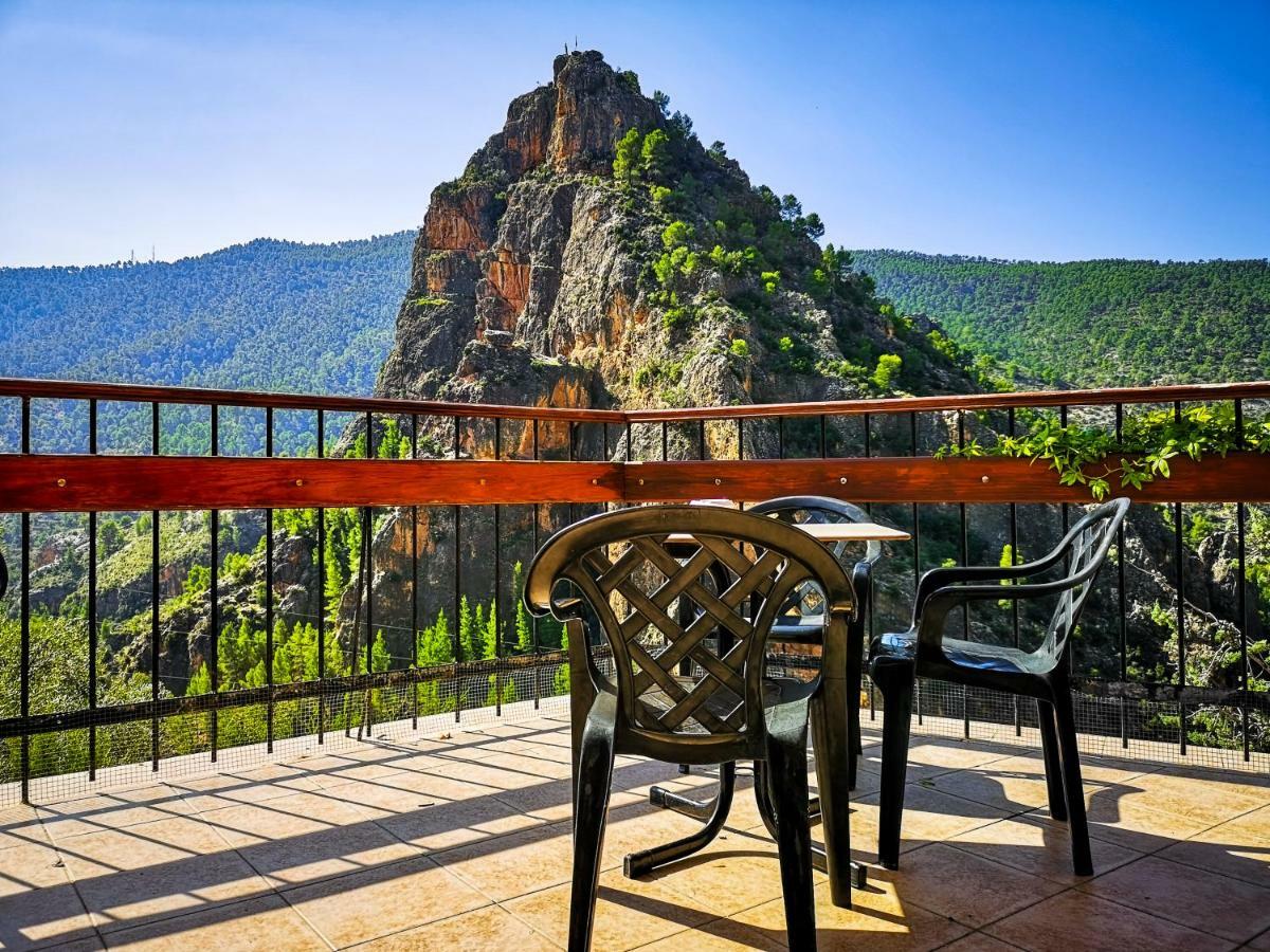 Hotel Restaurante Felipe II (Adults Only) Айна Екстериор снимка