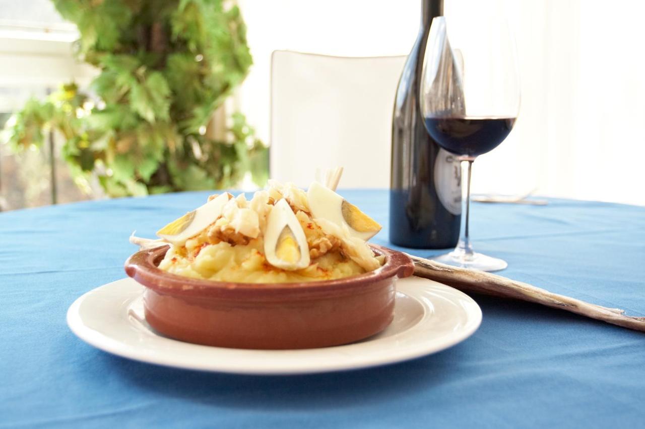 Hotel Restaurante Felipe II (Adults Only) Айна Екстериор снимка