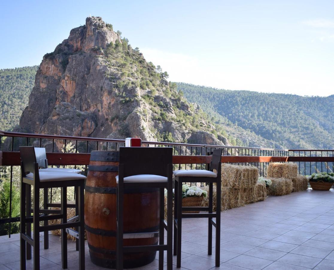 Hotel Restaurante Felipe II (Adults Only) Айна Екстериор снимка